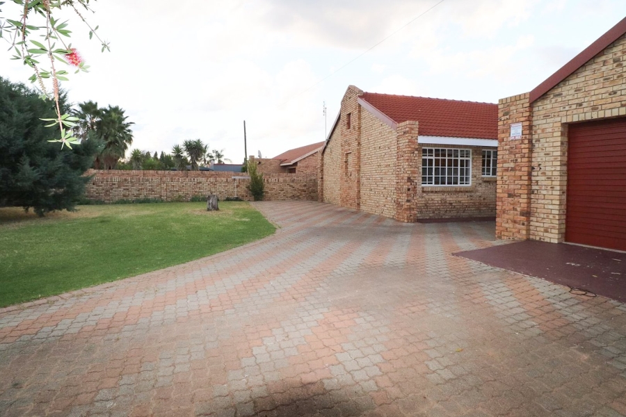 2 Bedroom Property for Sale in Flimieda North West